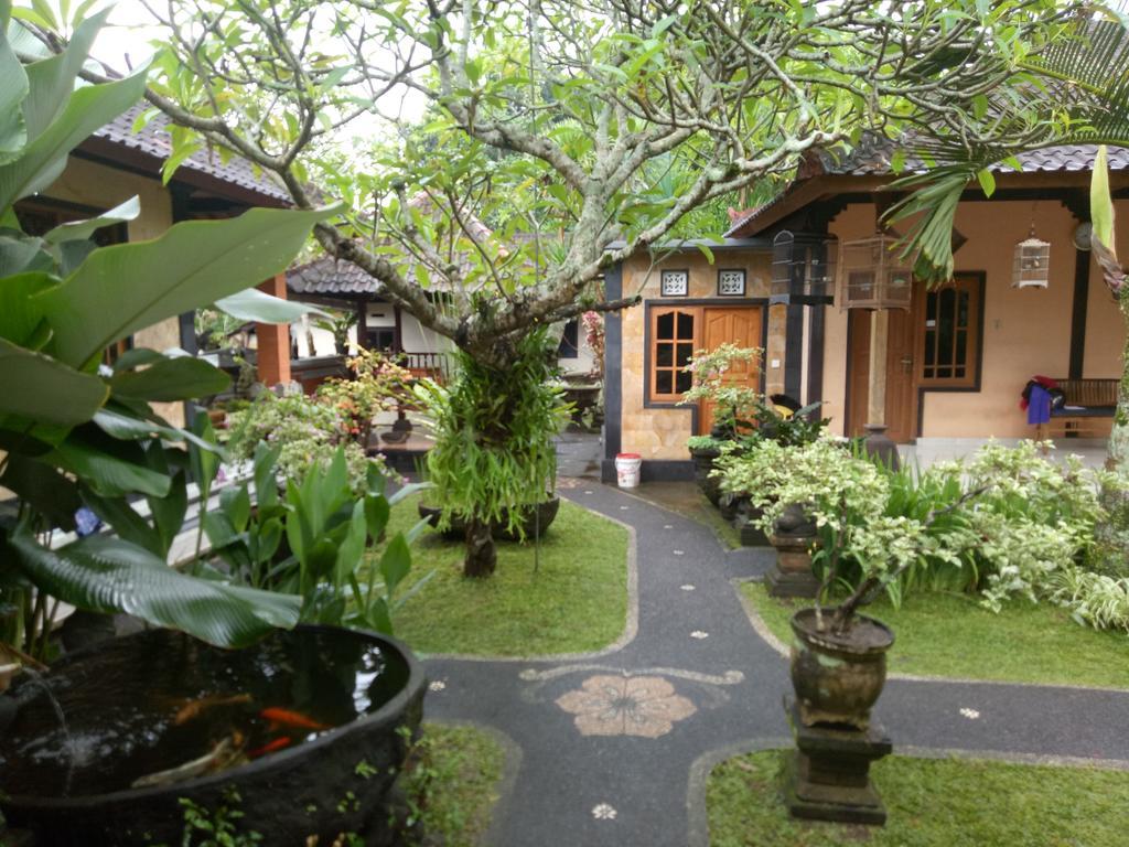 乌布 苏雅蒂娜旅馆酒店 外观 照片